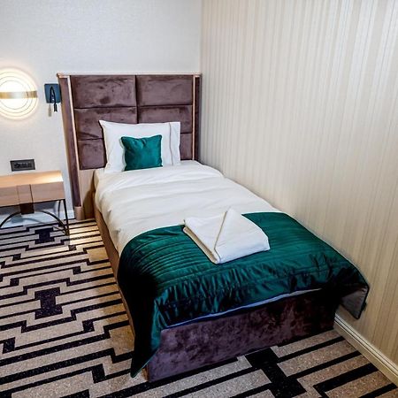 Hotel Carolin Călimăneşti 외부 사진