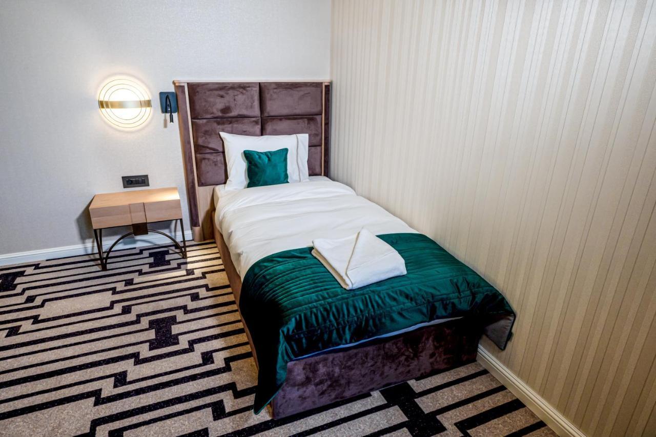 Hotel Carolin Călimăneşti 외부 사진