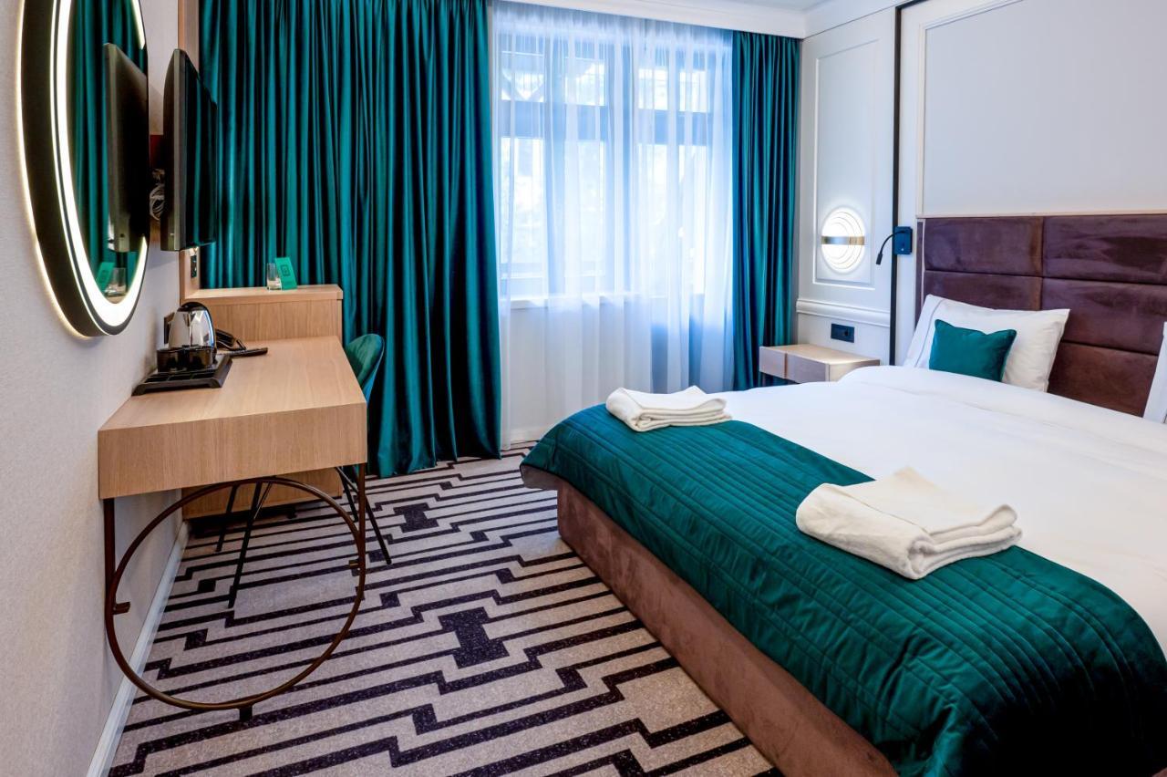Hotel Carolin Călimăneşti 외부 사진