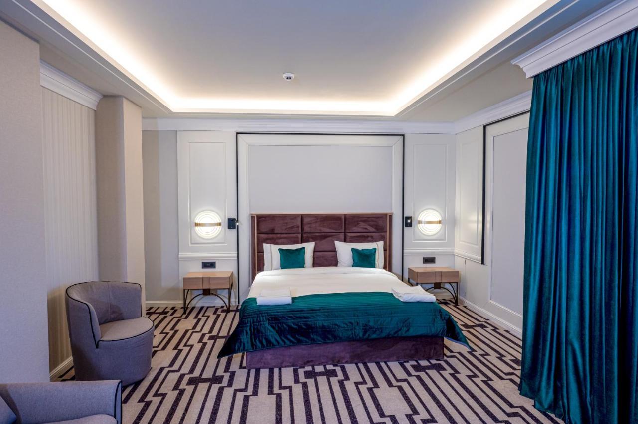 Hotel Carolin Călimăneşti 외부 사진