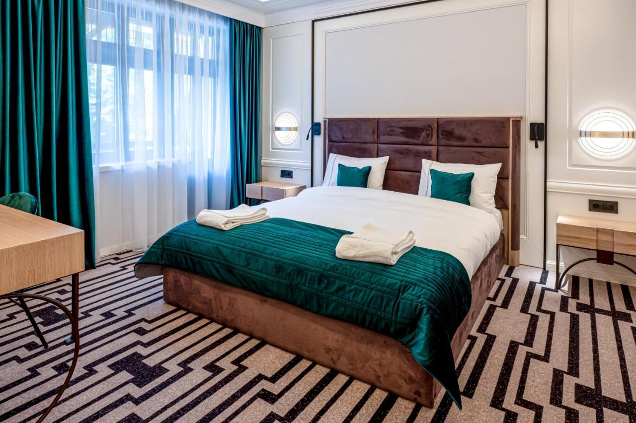 Hotel Carolin Călimăneşti 외부 사진