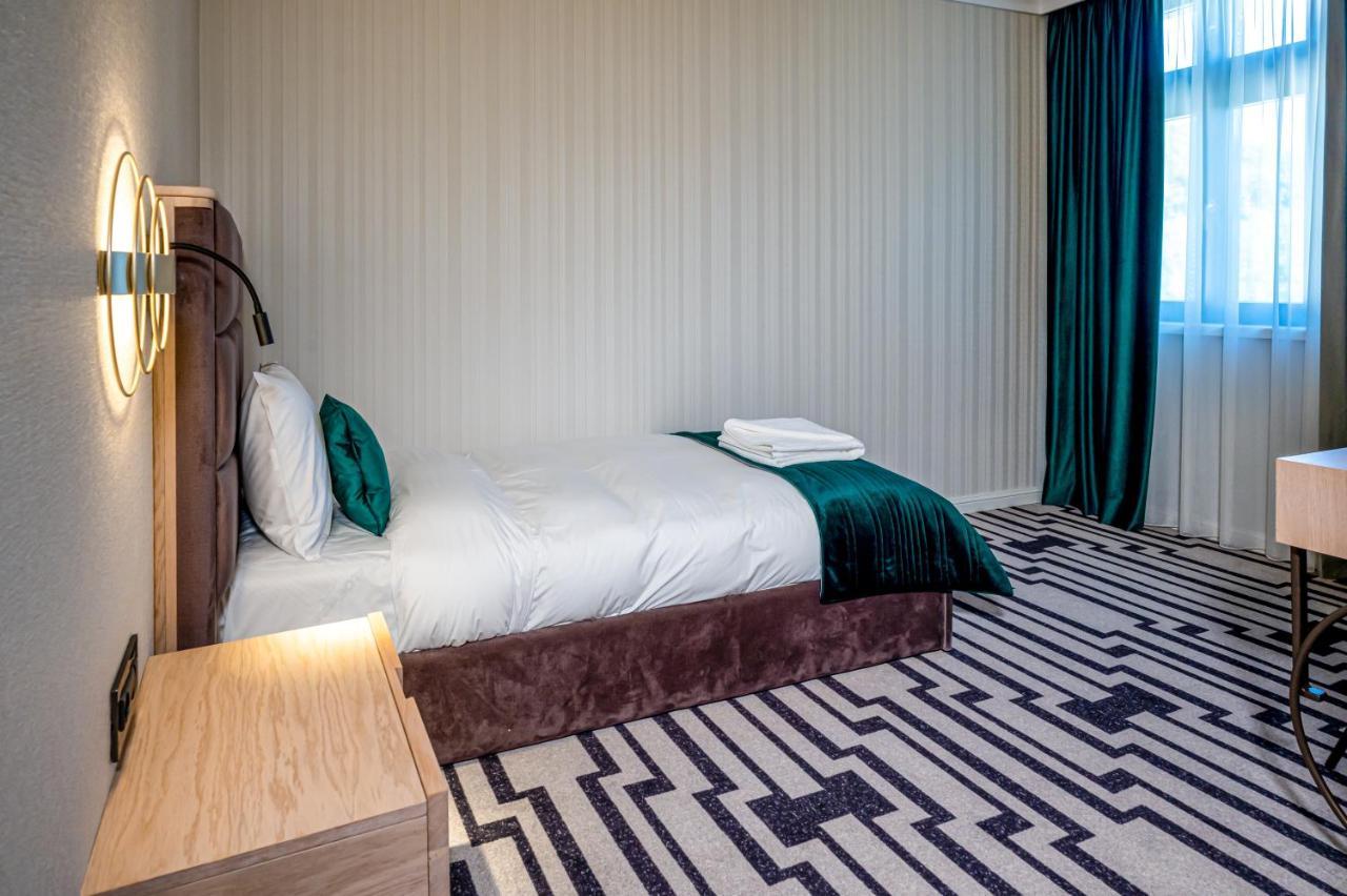 Hotel Carolin Călimăneşti 외부 사진