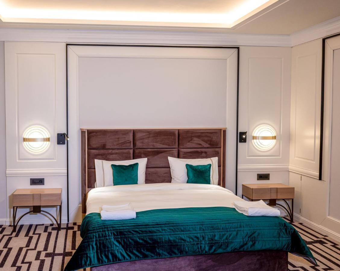 Hotel Carolin Călimăneşti 외부 사진
