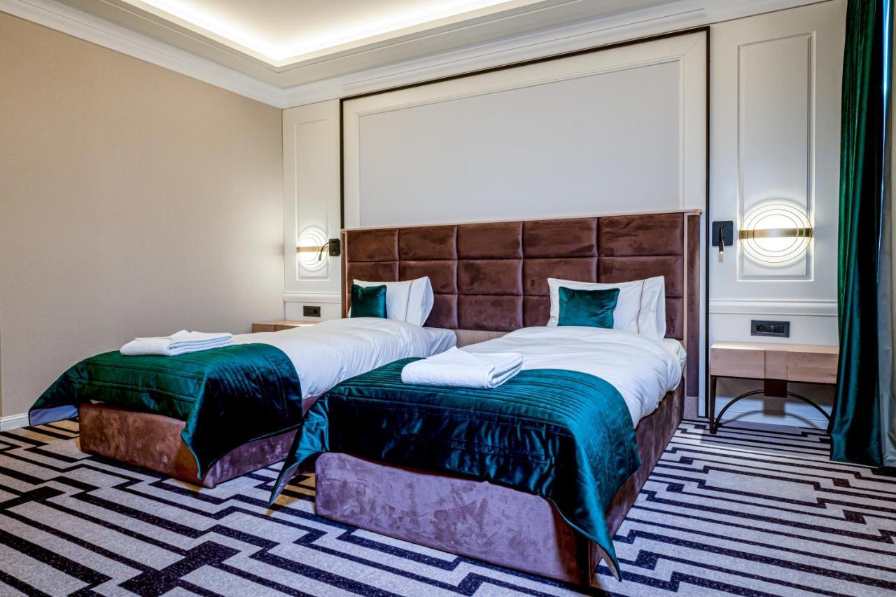 Hotel Carolin Călimăneşti 외부 사진