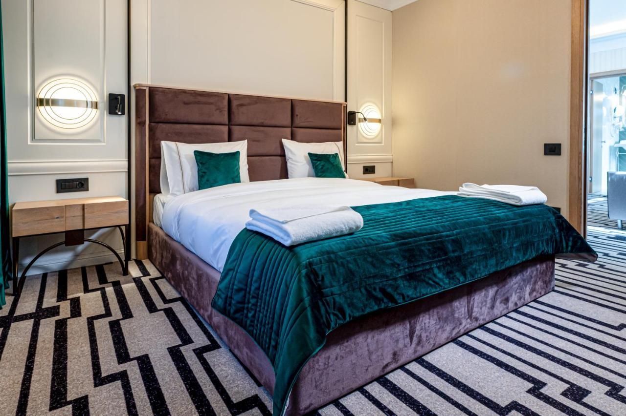 Hotel Carolin Călimăneşti 외부 사진